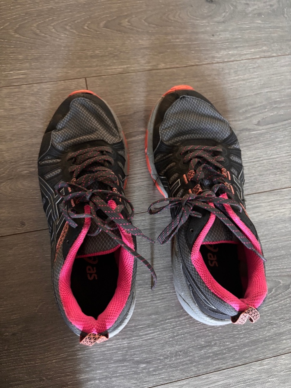 ASICS Gel-Venture Sneakers